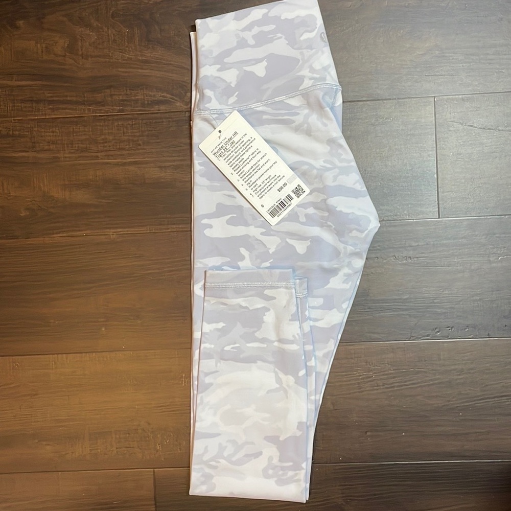 Lululemon white camo leggings (wunder under)